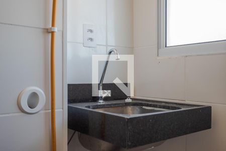 Apartamento para alugar com 50m², 2 quartos e 1 vaga Apartamento para alugar com 50m², 2 quartos e 1 vagaCozinha e Área de Serviço