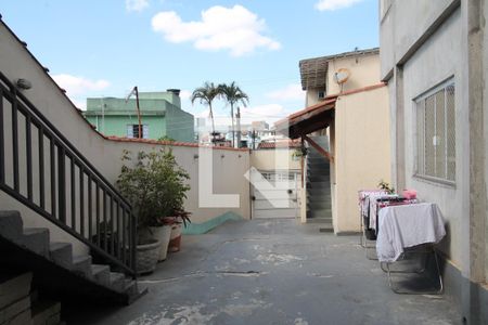 Casa à venda com 300m², 2 quartos e 5 vagasQuintal e garagem