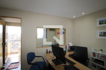 Casa à venda com 300m², 2 quartos e 5 vagasEscritório