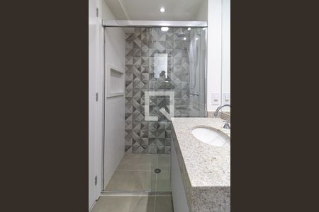 Banheiro de apartamento à venda com 1 quarto, 30m² em Perdizes, São Paulo