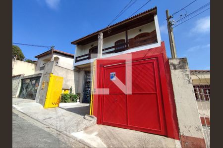 Fachada de casa para alugar com 3 quartos, 294m² em Vila Ponte Rasa, São Paulo