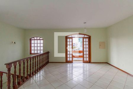 Sala de casa para alugar com 3 quartos, 294m² em Vila Ponte Rasa, São Paulo