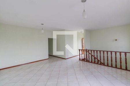 Sala de casa para alugar com 3 quartos, 294m² em Vila Ponte Rasa, São Paulo