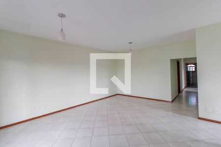 Sala de casa para alugar com 3 quartos, 294m² em Vila Ponte Rasa, São Paulo