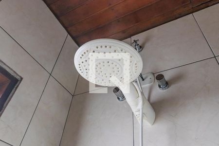 Casa de condomínio para alugar com 360m², 4 quartos e 3 vagas Casa de condomínio para alugar com 360m², 4 quartos e 3 vagasBanheiro 1 da Suíte
