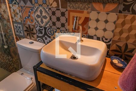 Casa de condomínio para alugar com 360m², 4 quartos e 3 vagas Casa de condomínio para alugar com 360m², 4 quartos e 3 vagasBanheiro Social