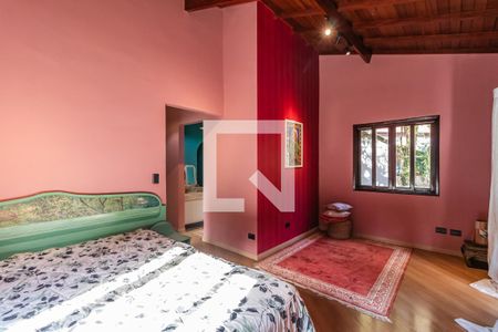 Casa de condomínio para alugar com 360m², 4 quartos e 3 vagas Casa de condomínio para alugar com 360m², 4 quartos e 3 vagasSuíte