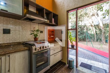 Casa de condomínio para alugar com 360m², 4 quartos e 3 vagas Casa de condomínio para alugar com 360m², 4 quartos e 3 vagasCozinha