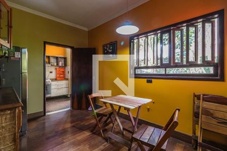Casa de condomínio para alugar com 360m², 4 quartos e 3 vagas Casa de condomínio para alugar com 360m², 4 quartos e 3 vagasCopa