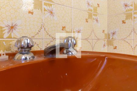 Casa à venda com 544m², 5 quartos e 5 vagasBanheiro de serviço