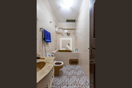 Casa à venda com 294m², 3 quartos e 4 vagasBanheiro 1