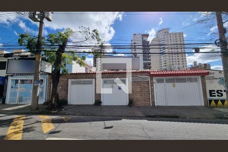 Casa à venda com 294m², 3 quartos e 4 vagasFachada