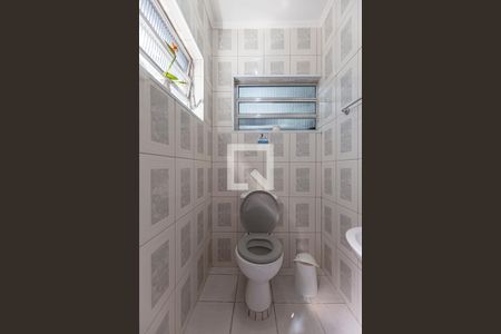 Casa à venda com 294m², 3 quartos e 4 vagasBanheiro de Serviço