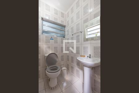 Casa à venda com 294m², 3 quartos e 4 vagasBanheiro de Serviço