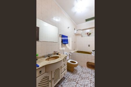 Casa à venda com 294m², 3 quartos e 4 vagasBanheiro 1