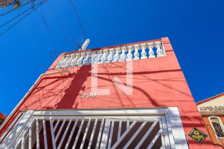 Casa à venda com 250m², 3 quartos e 2 vagasFachada