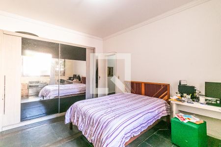 Casa à venda com 724m², 8 quartos e 2 vagasSuíte 4 - Casa 1