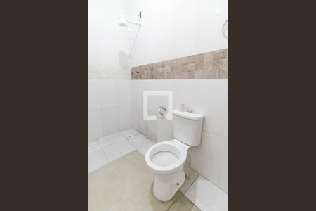 Casa à venda com 724m², 8 quartos e 2 vagasBanheiro da Suíte 4 - Casa 1