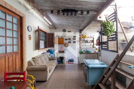 Casa à venda com 252m², 6 quartos e 3 vagasCasa 2 Área de Serviço