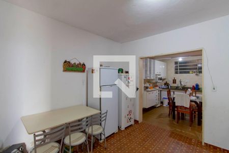 Casa à venda com 252m², 6 quartos e 3 vagasCasa 1 Cozinha