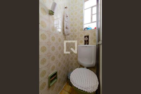 Casa à venda com 252m², 6 quartos e 3 vagasCasa 1 Banheiro