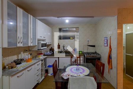 Casa à venda com 252m², 6 quartos e 3 vagasCasa 1 Cozinha