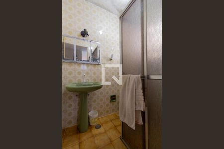 Casa à venda com 252m², 6 quartos e 3 vagasCasa 1 Banheiro