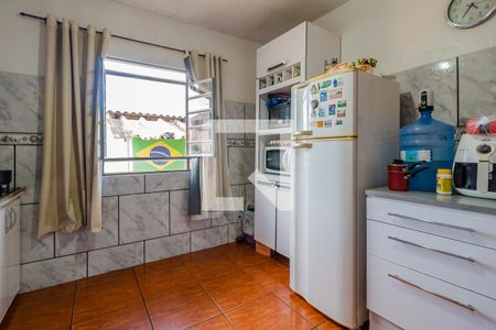 Casa à venda com 337m², 5 quartos e 6 vagas Casa à venda com 337m², 5 quartos e 6 vagasCozinha
