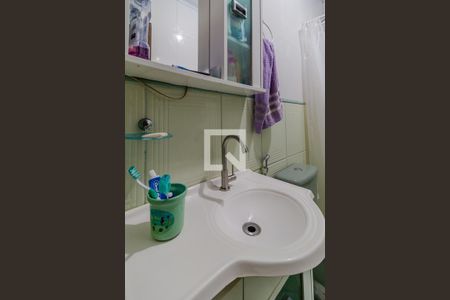 Banheiro de casa à venda com 5 quartos, 337m² em Vila Nova, Porto Alegre