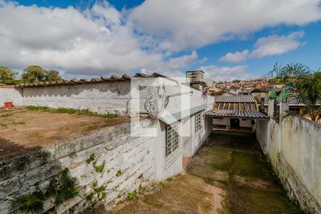 Casa à venda com 337m², 5 quartos e 6 vagas Casa à venda com 337m², 5 quartos e 6 vagasFachada