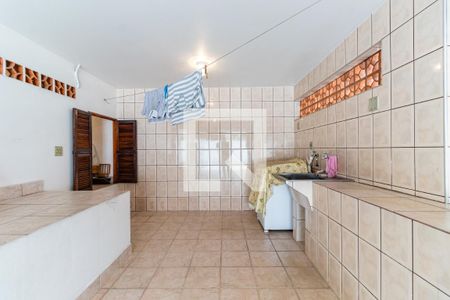 Casa à venda com 220m², 3 quartos e 3 vagas Casa à venda com 220m², 3 quartos e 3 vagasLavanderia