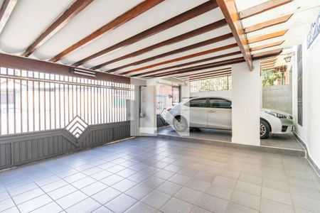 Casa à venda com 220m², 3 quartos e 3 vagas Casa à venda com 220m², 3 quartos e 3 vagasGaragem