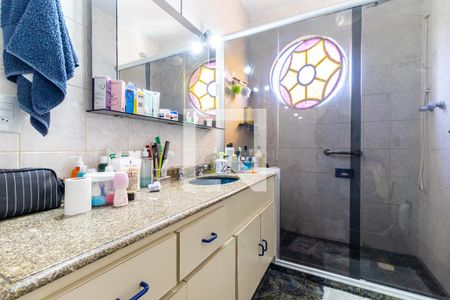 Casa à venda com 220m², 3 quartos e 3 vagas Casa à venda com 220m², 3 quartos e 3 vagasBanheiro da Suíte