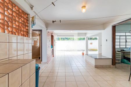 Casa à venda com 220m², 3 quartos e 3 vagas Casa à venda com 220m², 3 quartos e 3 vagasQuintal