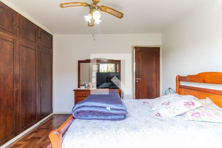 Casa à venda com 220m², 3 quartos e 3 vagas Casa à venda com 220m², 3 quartos e 3 vagasQuarto 3 - Suíte