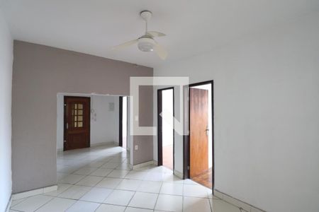 Sala 2 de casa para alugar com 3 quartos, 1080m² em Amendoeira, São Gonçalo