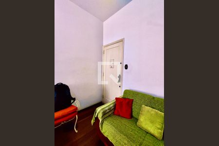 Apartamento à venda com 69m², 2 quartos e sem vagaSala