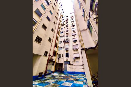 Apartamento à venda com 69m², 2 quartos e sem vagaFachada interna 