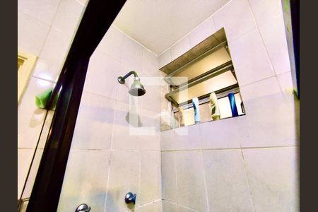 Apartamento à venda com 69m², 2 quartos e sem vagaBanheiro social 
