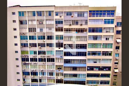 Apartamento à venda com 69m², 2 quartos e sem vagaSala vista 