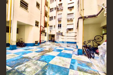 Apartamento à venda com 69m², 2 quartos e sem vagaÁrea comum - Playground