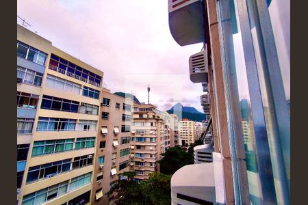 Apartamento à venda com 69m², 2 quartos e sem vagaSala vista 
