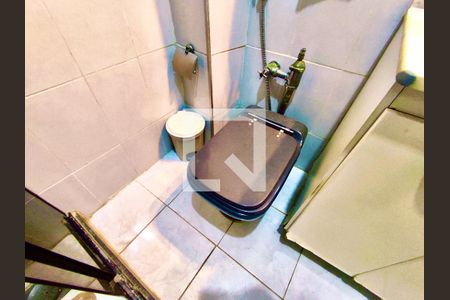 Apartamento à venda com 69m², 2 quartos e sem vagaBanheiro social 