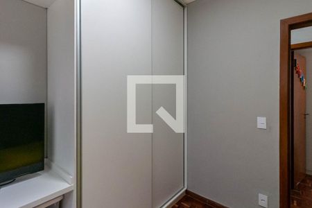 Quarto 1 de apartamento para alugar com 3 quartos, 110m² em Cinquentenario, Belo Horizonte