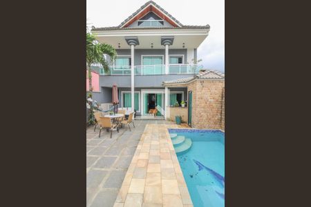 Casa de condomínio à venda com 300m², 4 quartos e 1 vagaÁrea externa 