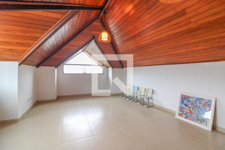 Casa de condomínio à venda com 300m², 4 quartos e 1 vagaSótão