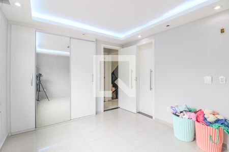 Casa de condomínio à venda com 300m², 4 quartos e 1 vagaSuíte 2