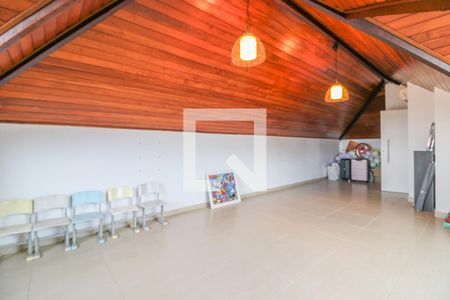 Casa de condomínio à venda com 300m², 4 quartos e 1 vagaSótão