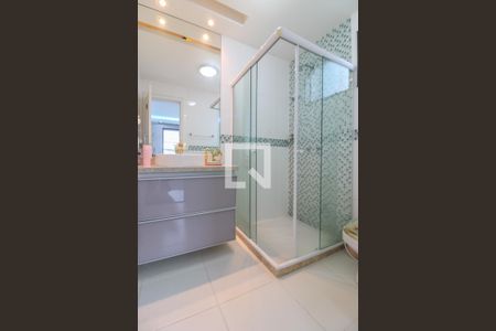 Casa de condomínio à venda com 300m², 4 quartos e 1 vagaSuíte 2 - Banheiro