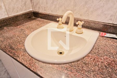 Casa à venda com 250m², 3 quartos e 2 vagas Casa à venda com 250m², 3 quartos e 2 vagasBanheiro da Suíte